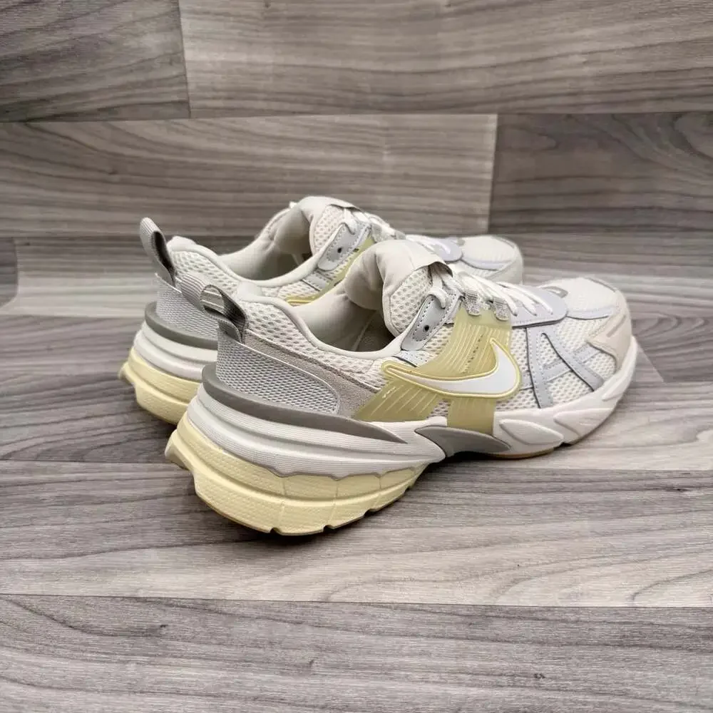 Nike V2K Run Shoes (HV4314-030, Phantom/Light Khaki. Men 10.5 / Women 12